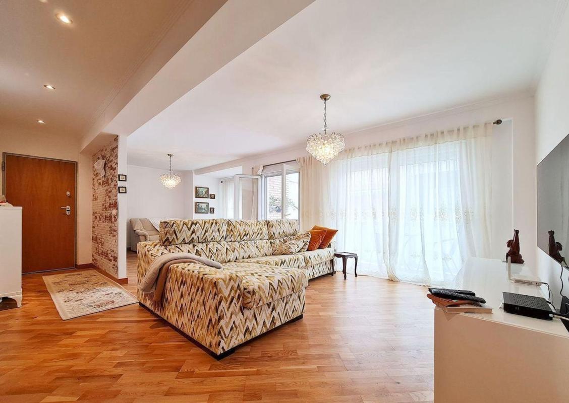 Property main view 4