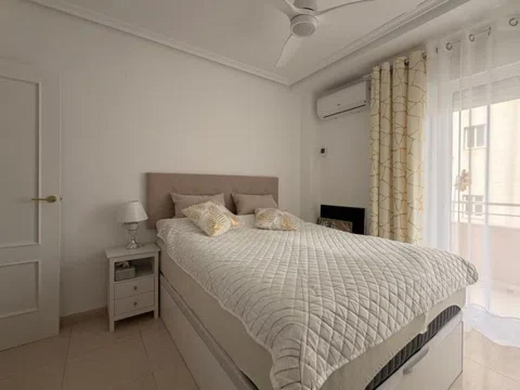 apartment te koop in Torrevieja | 3 slaapkamers H480046