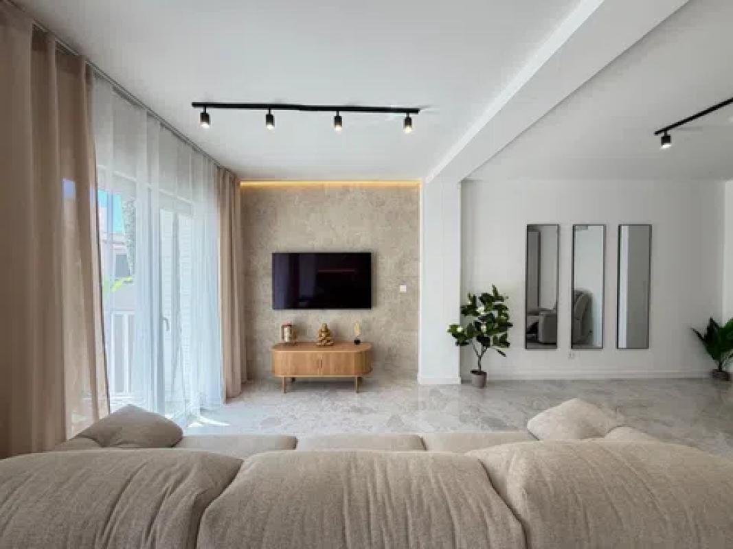 Property main view 12