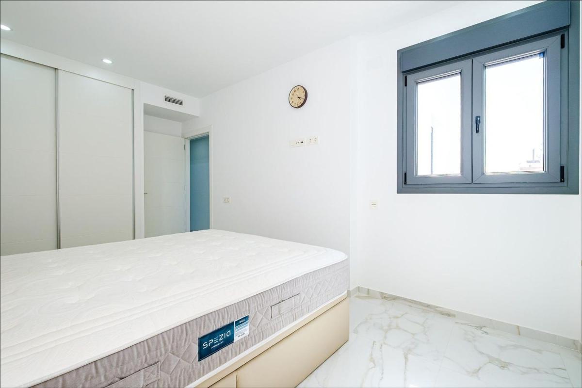 apartment te koop in Torrevieja | 4 slaapkamers H566933