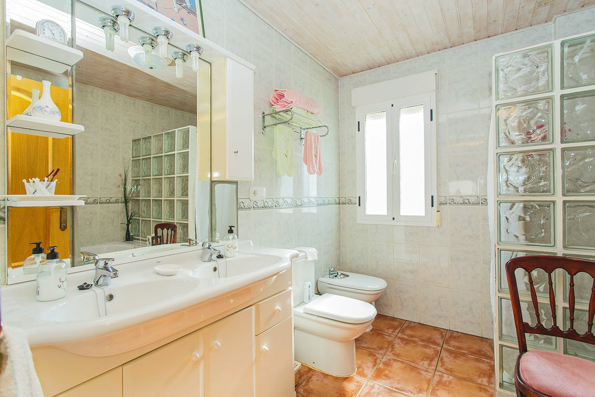 Huis te koop in Aguas Nuevas | 5 slaapkamers H5295370