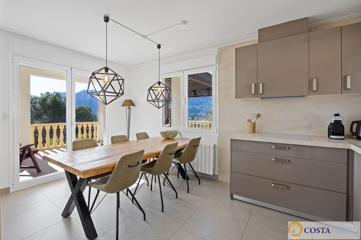 Huis te koop in Alcalali | 7 slaapkamers H5293879