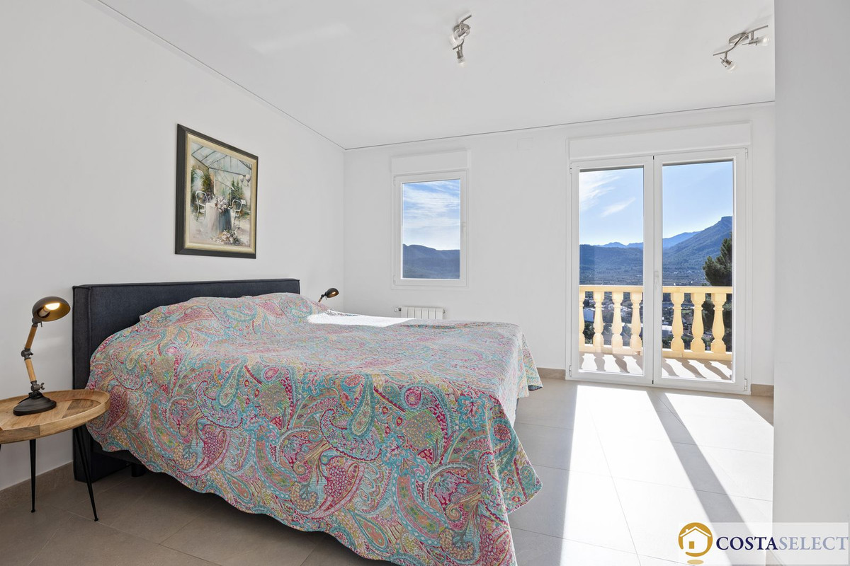 Huis te koop in Alcalali | 7 slaapkamers H5293879