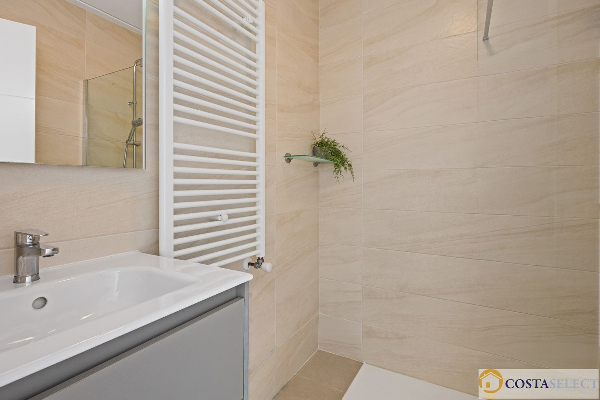 Huis te koop in Alcalali | 7 slaapkamers H5293879