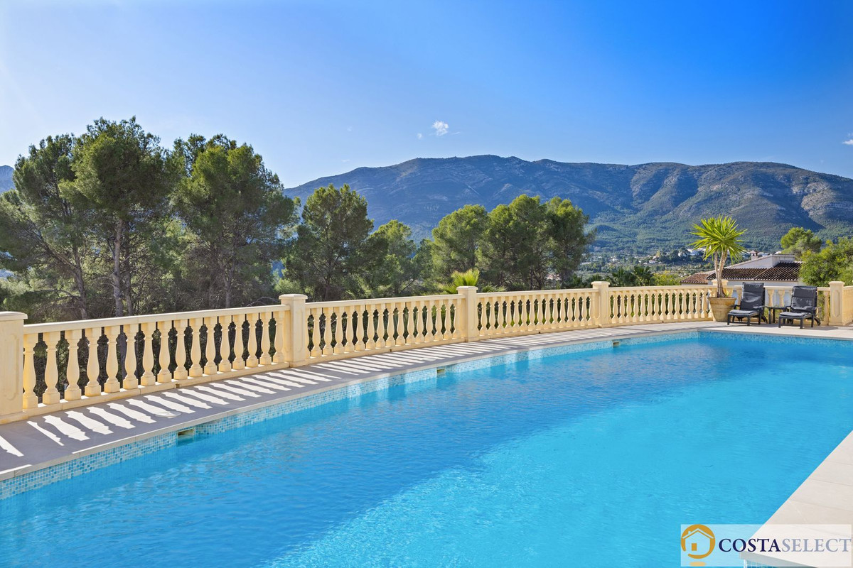 Huis te koop in Alcalali | 7 slaapkamers H5293879