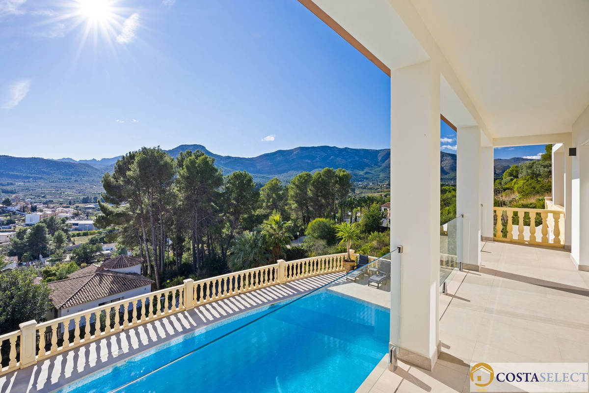 Huis te koop in Alcalali | 7 slaapkamers H5293879