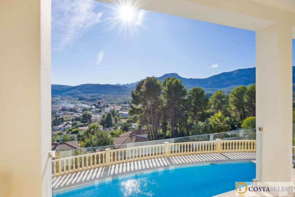 Huis te koop in Alcalali | 7 slaapkamers H5293879