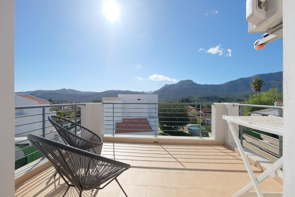 Huis te koop in Alcalali | 2 slaapkamers H5300893