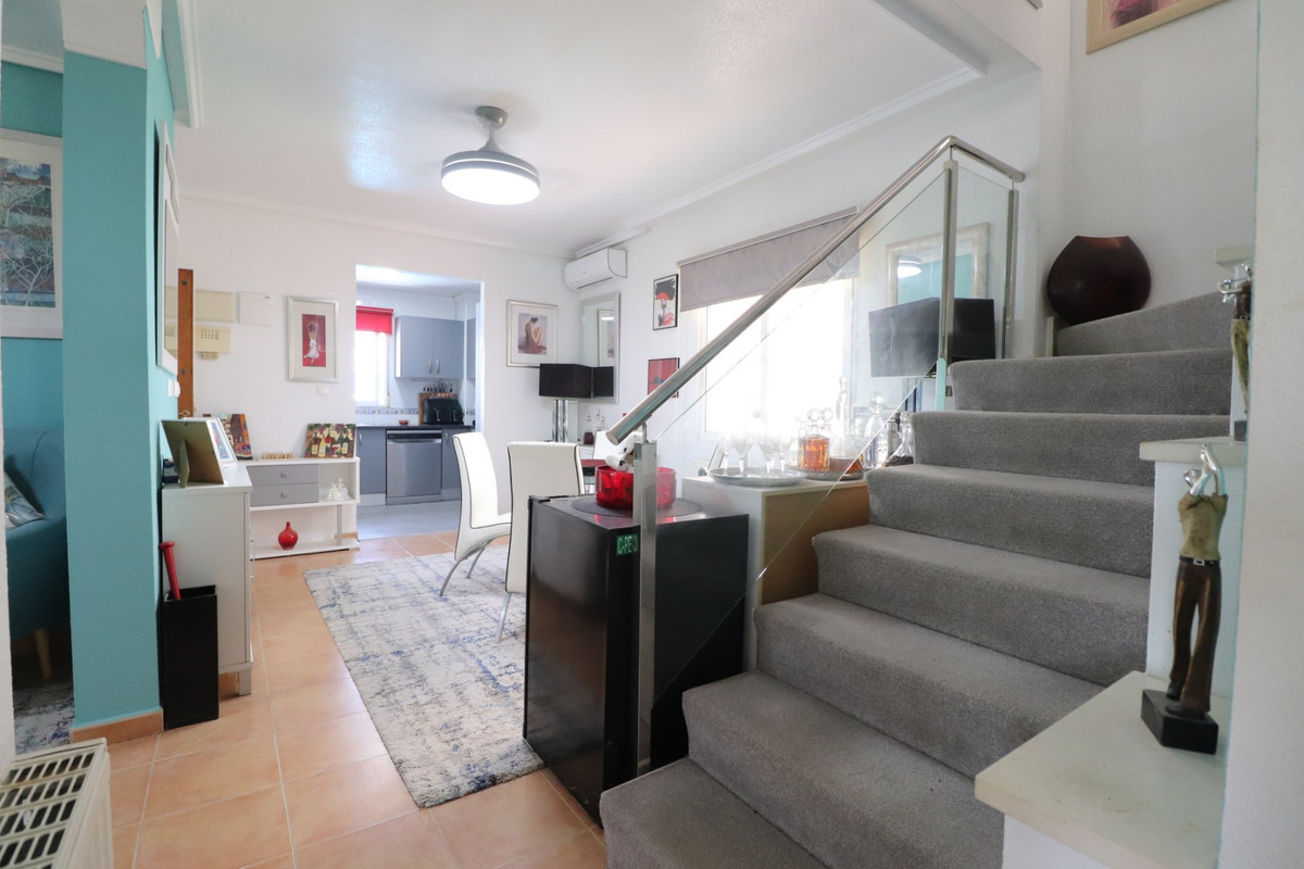 Appartement te koop in Algorfa | 4 slaapkamers H5446945