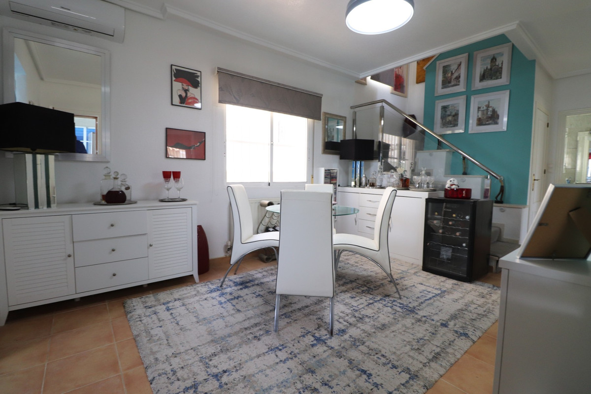 Appartement te koop in Algorfa | 4 slaapkamers H5446945