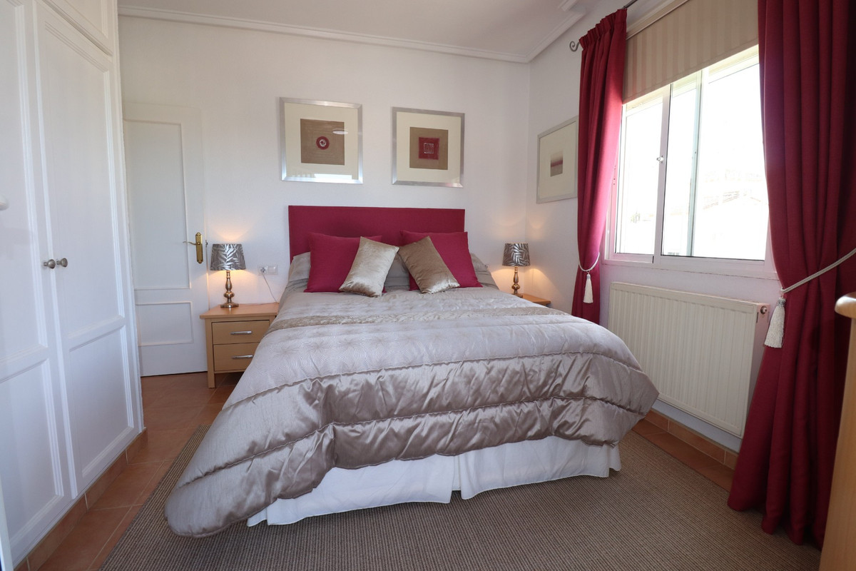 Appartement te koop in Algorfa | 4 slaapkamers H5446945