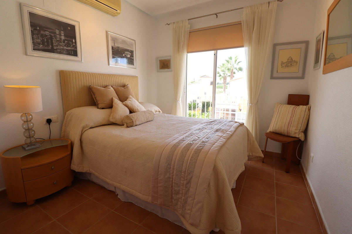 Appartement te koop in Algorfa | 4 slaapkamers H5446945