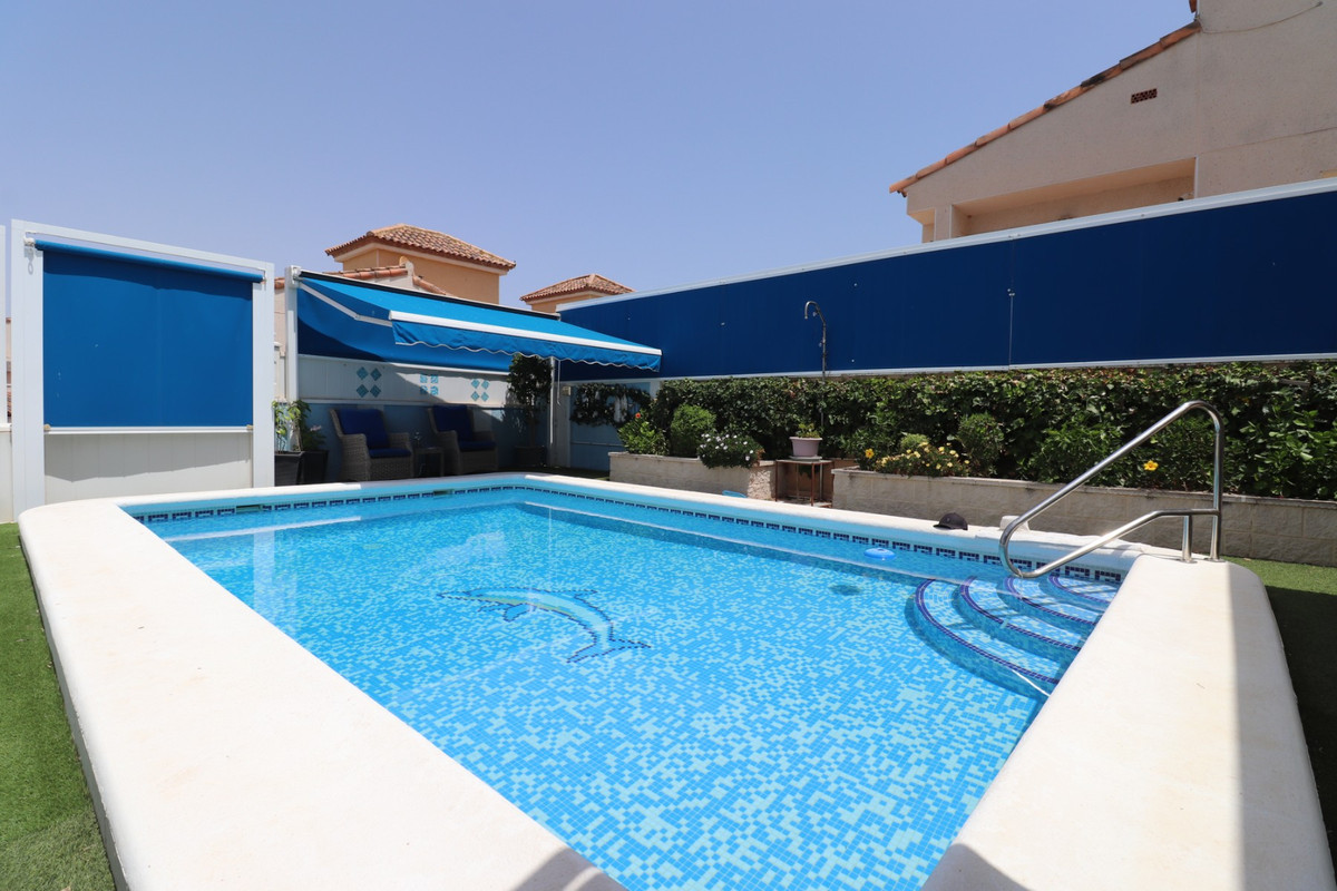 Appartement te koop in Algorfa | 4 slaapkamers H5446945