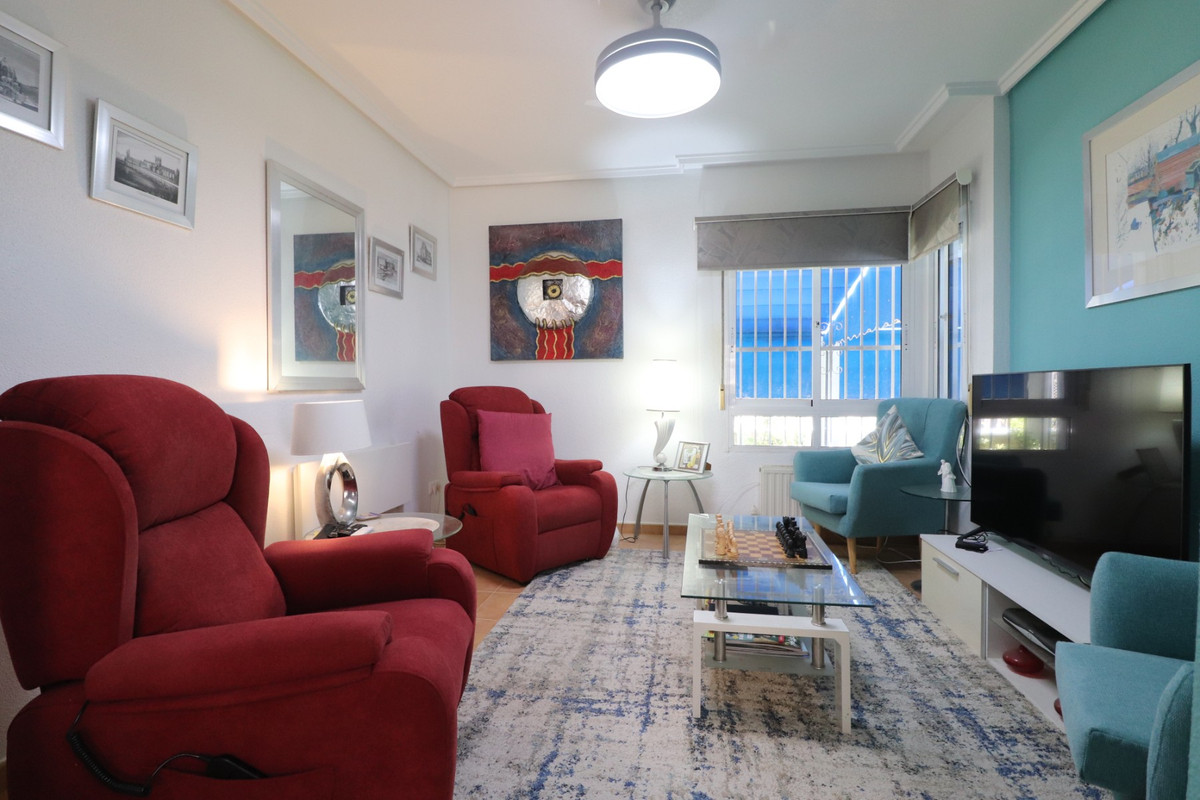 Appartement te koop in Algorfa | 4 slaapkamers H5446945