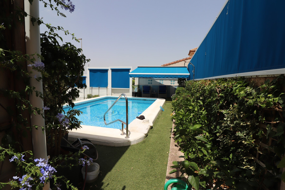 Appartement te koop in Algorfa | 4 slaapkamers H5446945