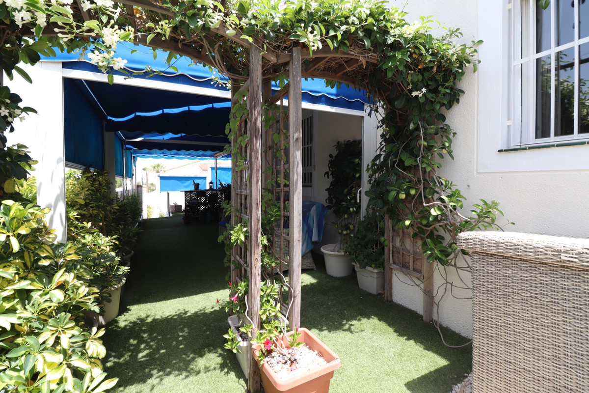Appartement te koop in Algorfa | 4 slaapkamers H5446945