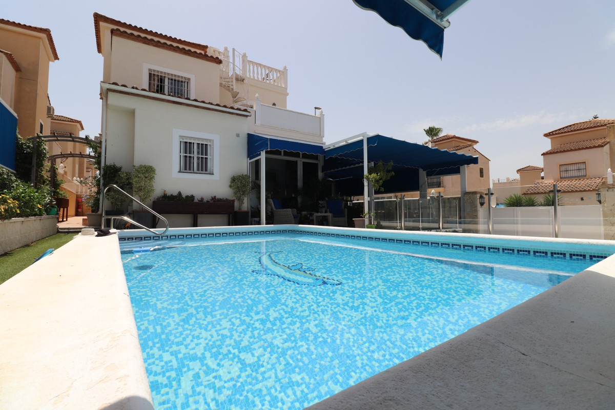 Appartement te koop in Algorfa | 4 slaapkamers H5446945