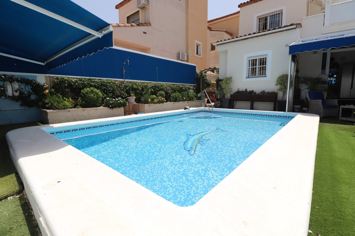 Appartement te koop in Algorfa | 4 slaapkamers H5446945