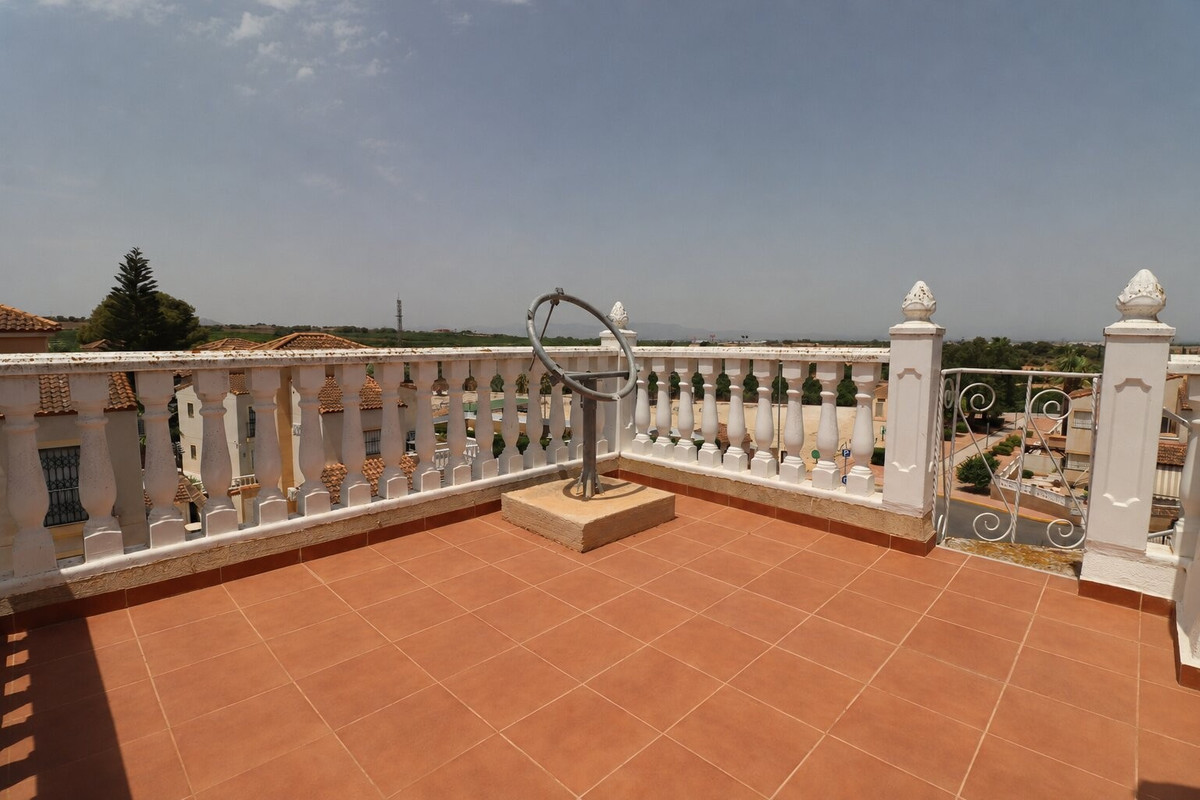 Appartement te koop in Algorfa | 4 slaapkamers H5446945