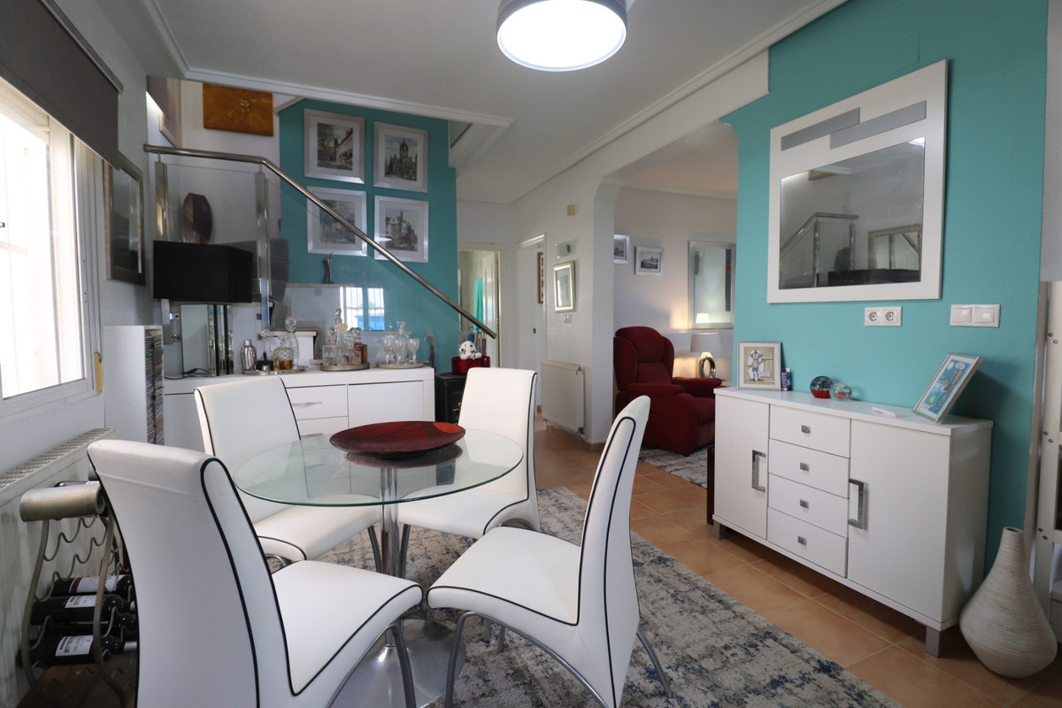 Appartement te koop in Algorfa | 4 slaapkamers H5446945
