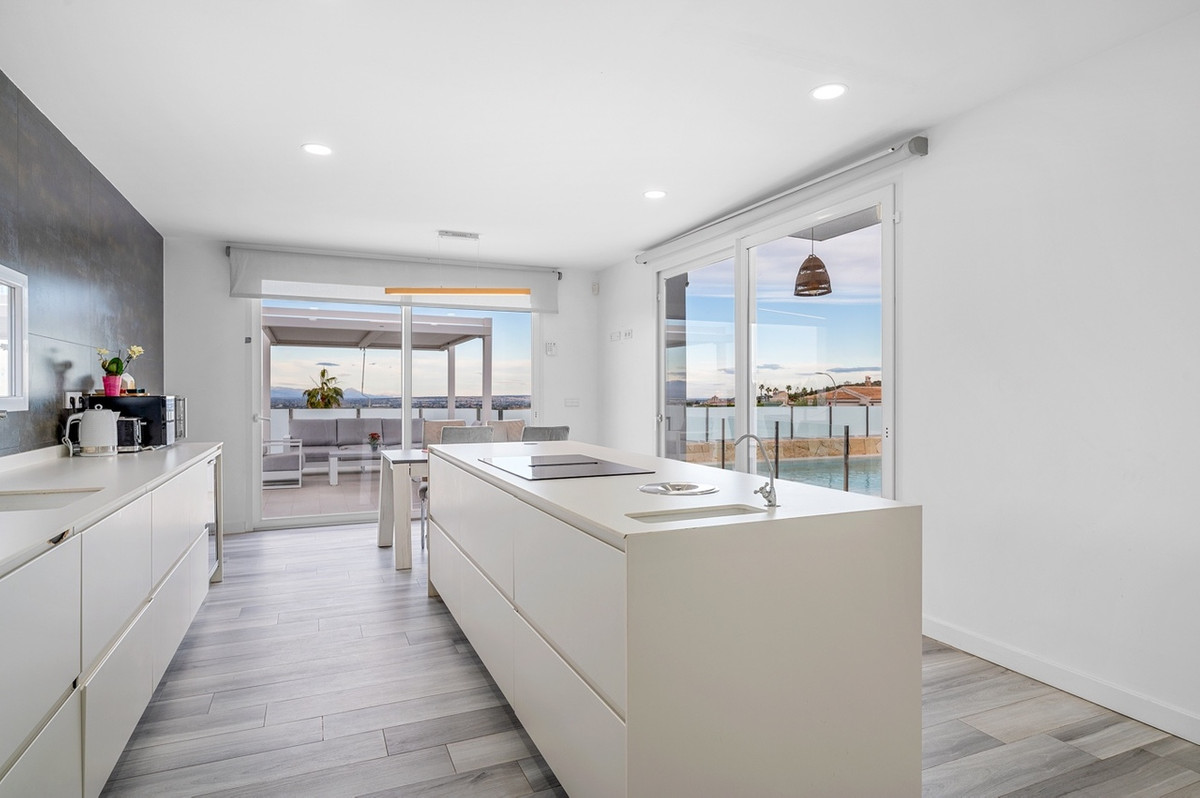 Huis te koop in Algorfa | 4 slaapkamers H5453542