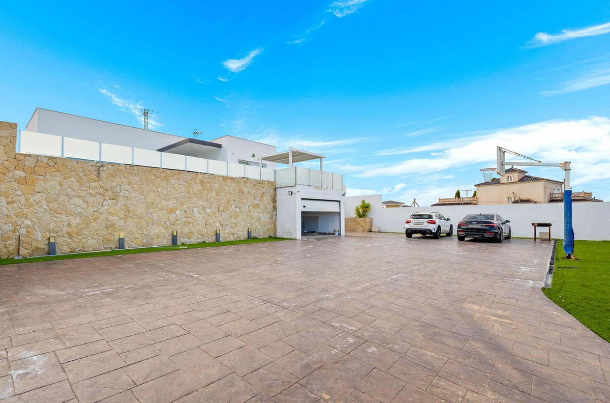 Huis te koop in Algorfa | 4 slaapkamers H5453542
