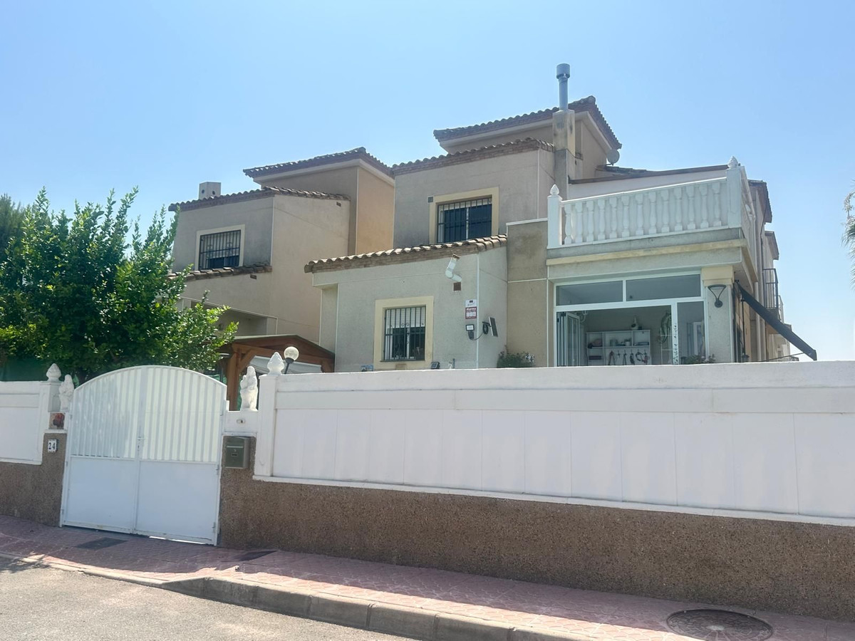 Huis te koop in Algorfa | 3 slaapkamers H5457613