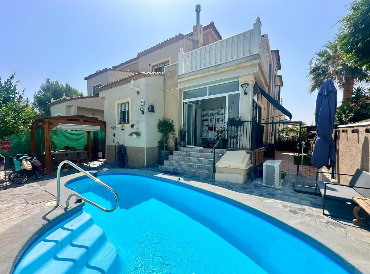 Huis te koop in Algorfa | 3 slaapkamers H5457613