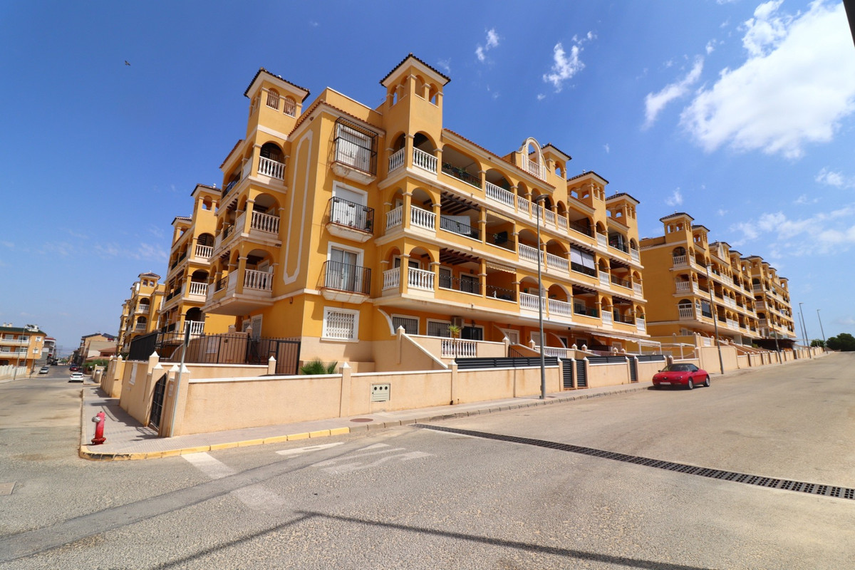 Appartement te koop in Algorfa | 2 slaapkamers H5462608