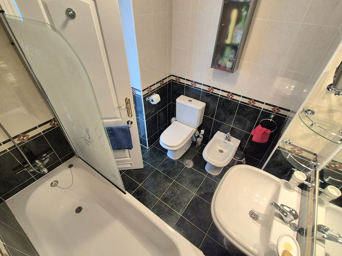 Tussenverdieping Appartement in Alhaurin Golf-20