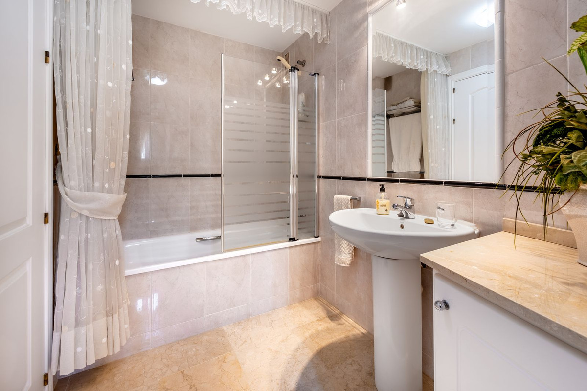 Appartement te koop in Alhaurin Golf | 3 slaapkamers H5081416