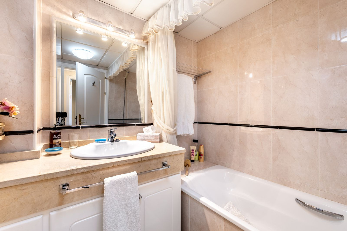 Appartement te koop in Alhaurin Golf | 3 slaapkamers H5081416
