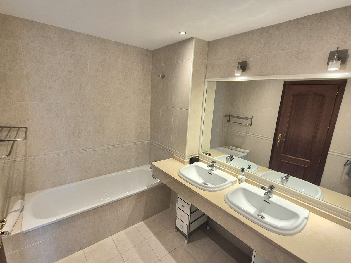 Appartement te koop in Alhaurin Golf | 2 slaapkamers H5139721