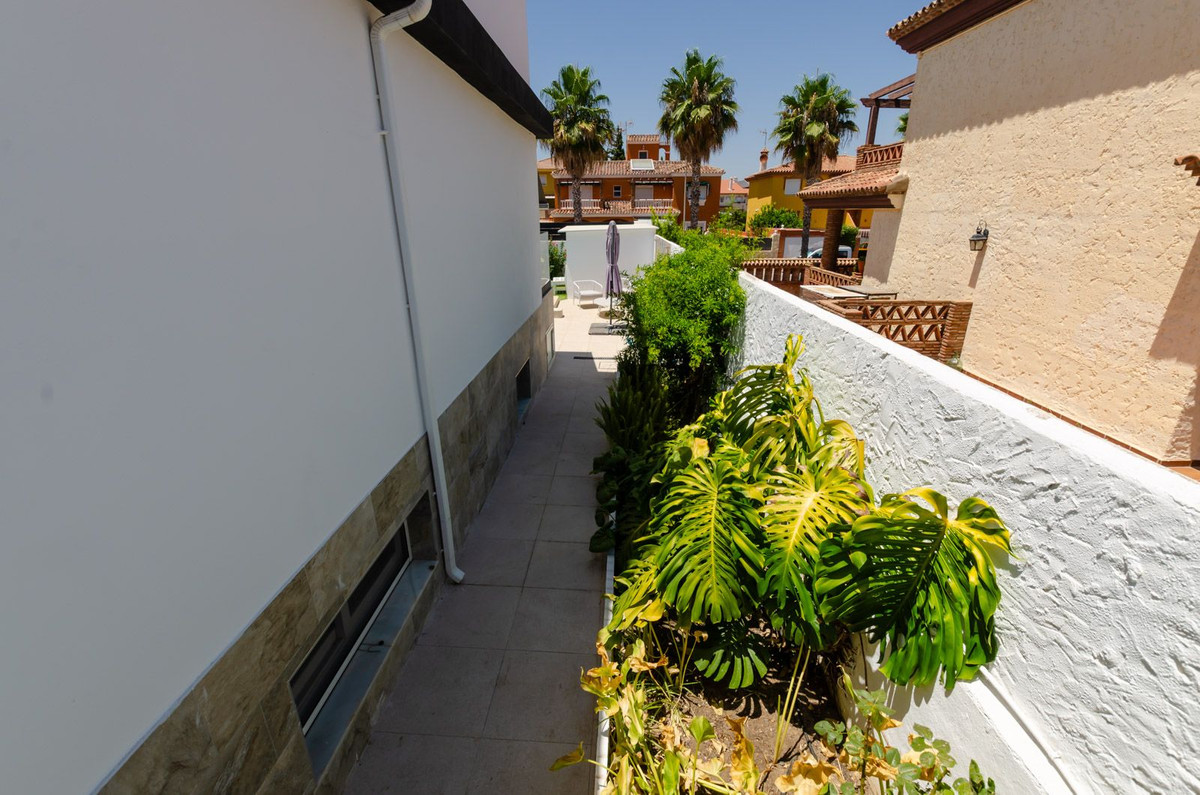 Huis te koop in Alhaurín de la Torre | 6 slaapkamers H5127301