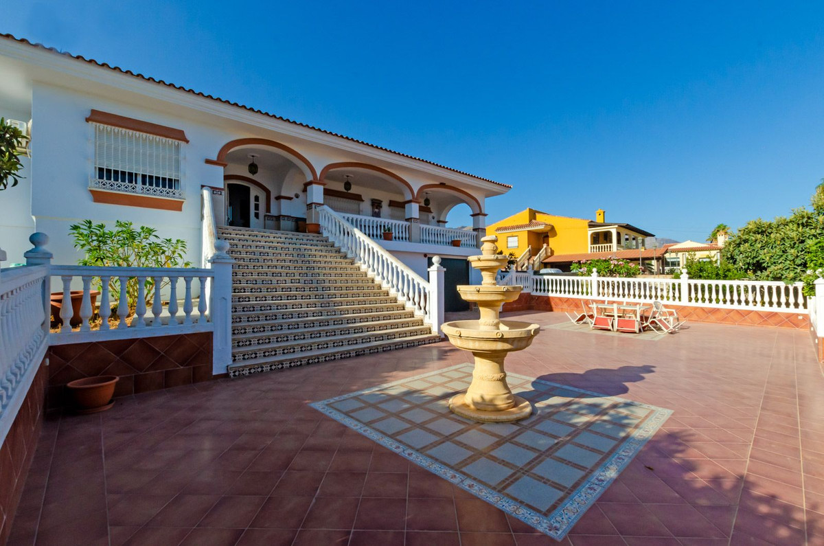 Huis te koop in Alhaurín de la Torre | 5 slaapkamers H5133244