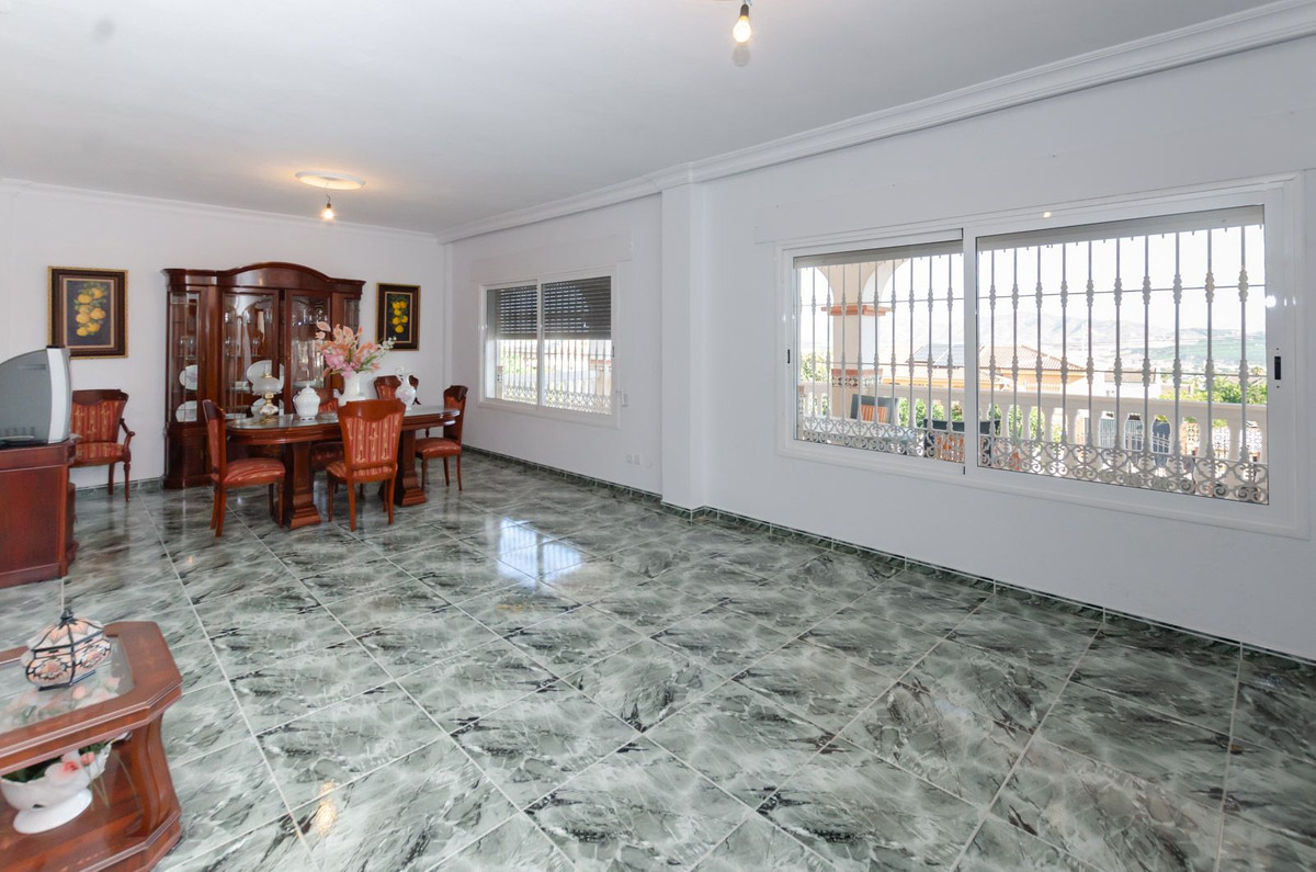 Huis te koop in Alhaurín de la Torre | 5 slaapkamers H5133244