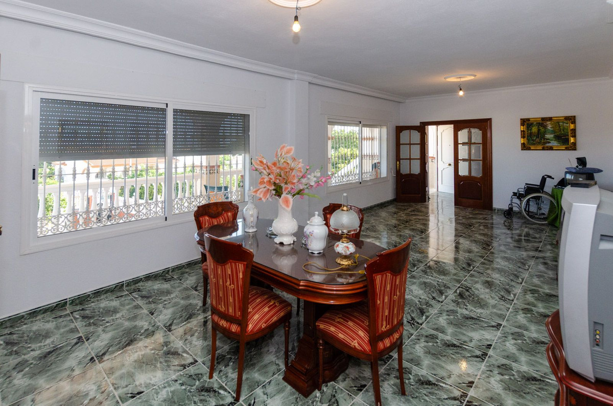 Huis te koop in Alhaurín de la Torre | 5 slaapkamers H5133244