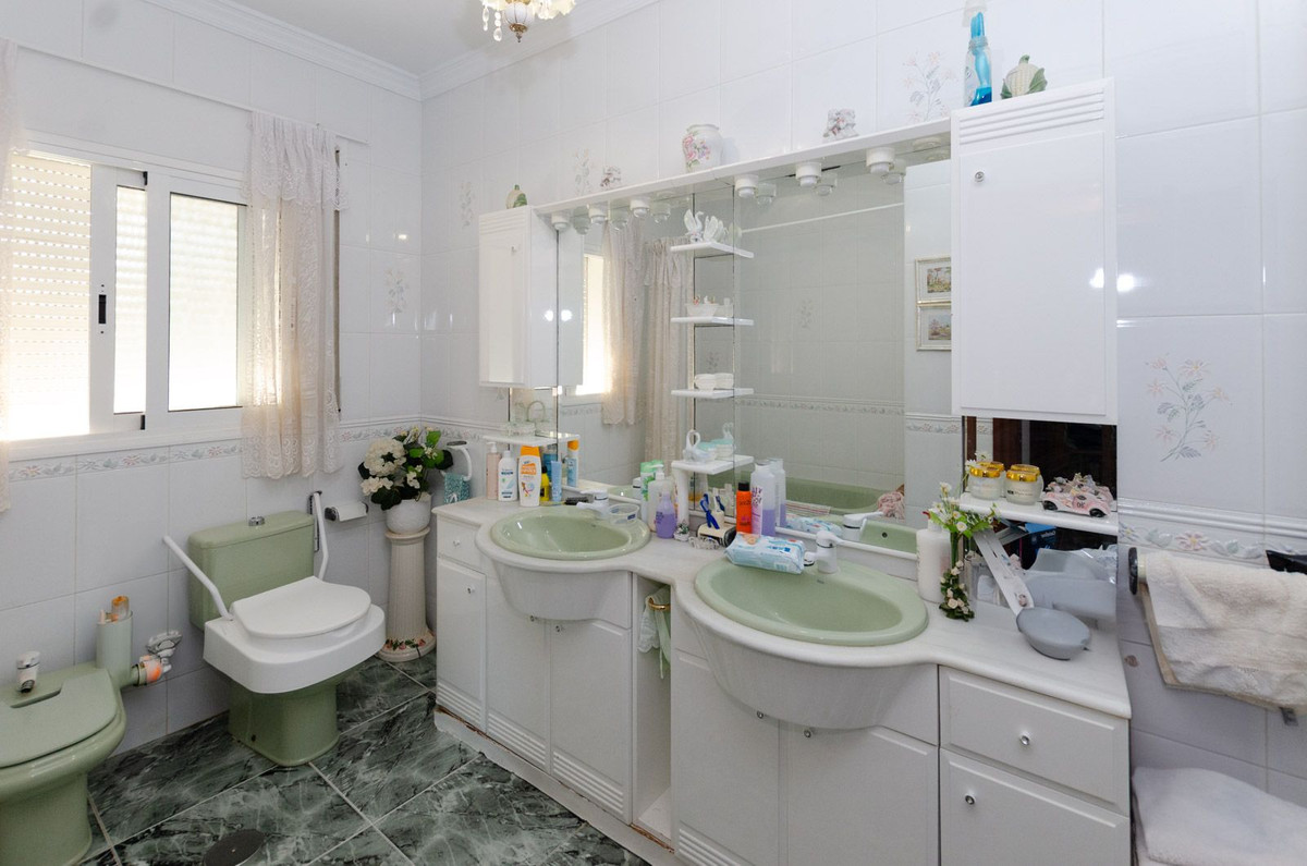 Huis te koop in Alhaurín de la Torre | 5 slaapkamers H5133244