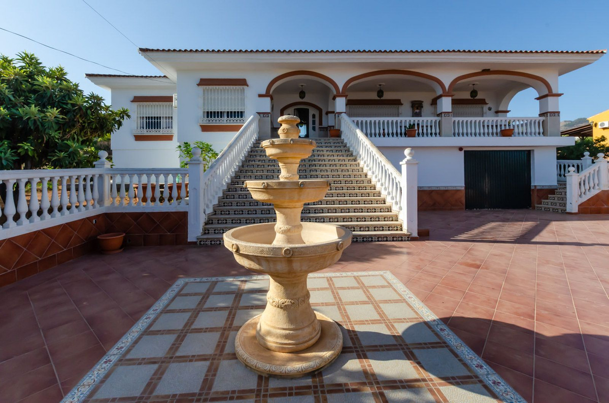 Huis te koop in Alhaurín de la Torre | 5 slaapkamers H5133244