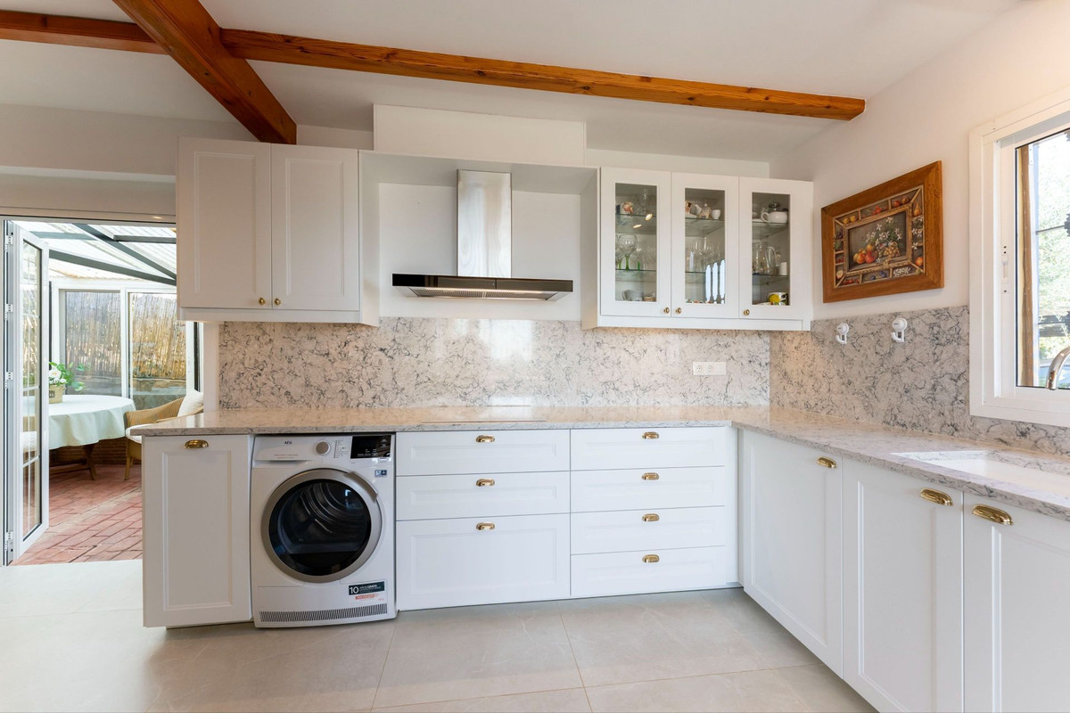 Huis te koop in Alhaurín de la Torre | 4 slaapkamers H5138065