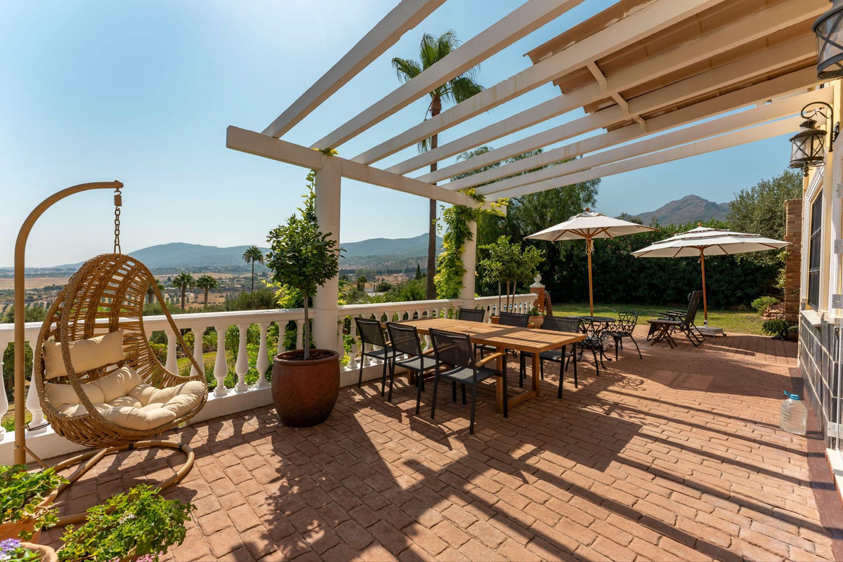 Huis te koop in Alhaurín de la Torre | 4 slaapkamers H5138065