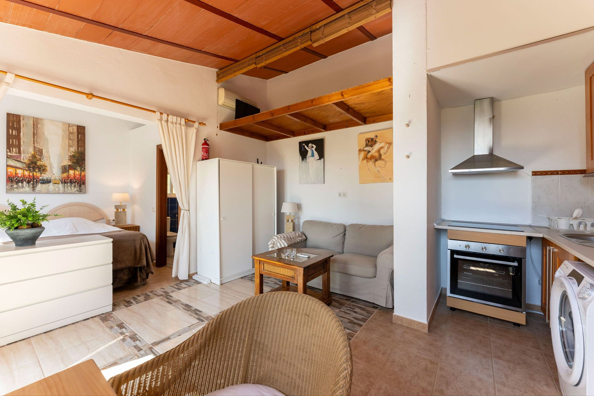 Huis te koop in Alhaurín de la Torre | 4 slaapkamers H5138065