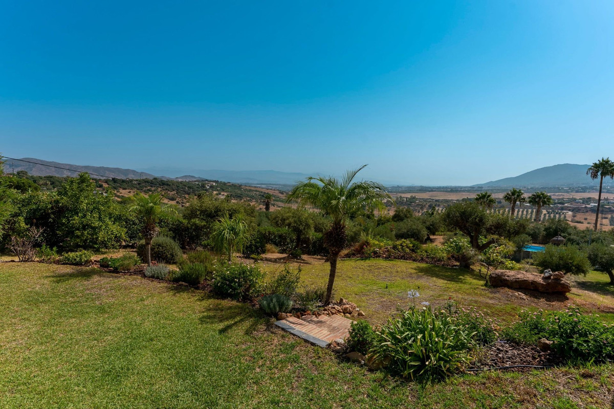 Huis te koop in Alhaurín de la Torre | 4 slaapkamers H5138065