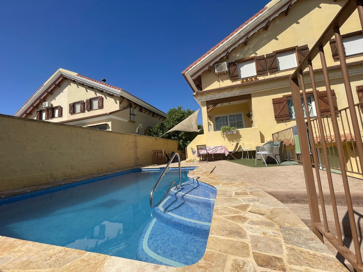 Appartement te koop in Alhaurín de la Torre | 6 slaapkamers H5292895