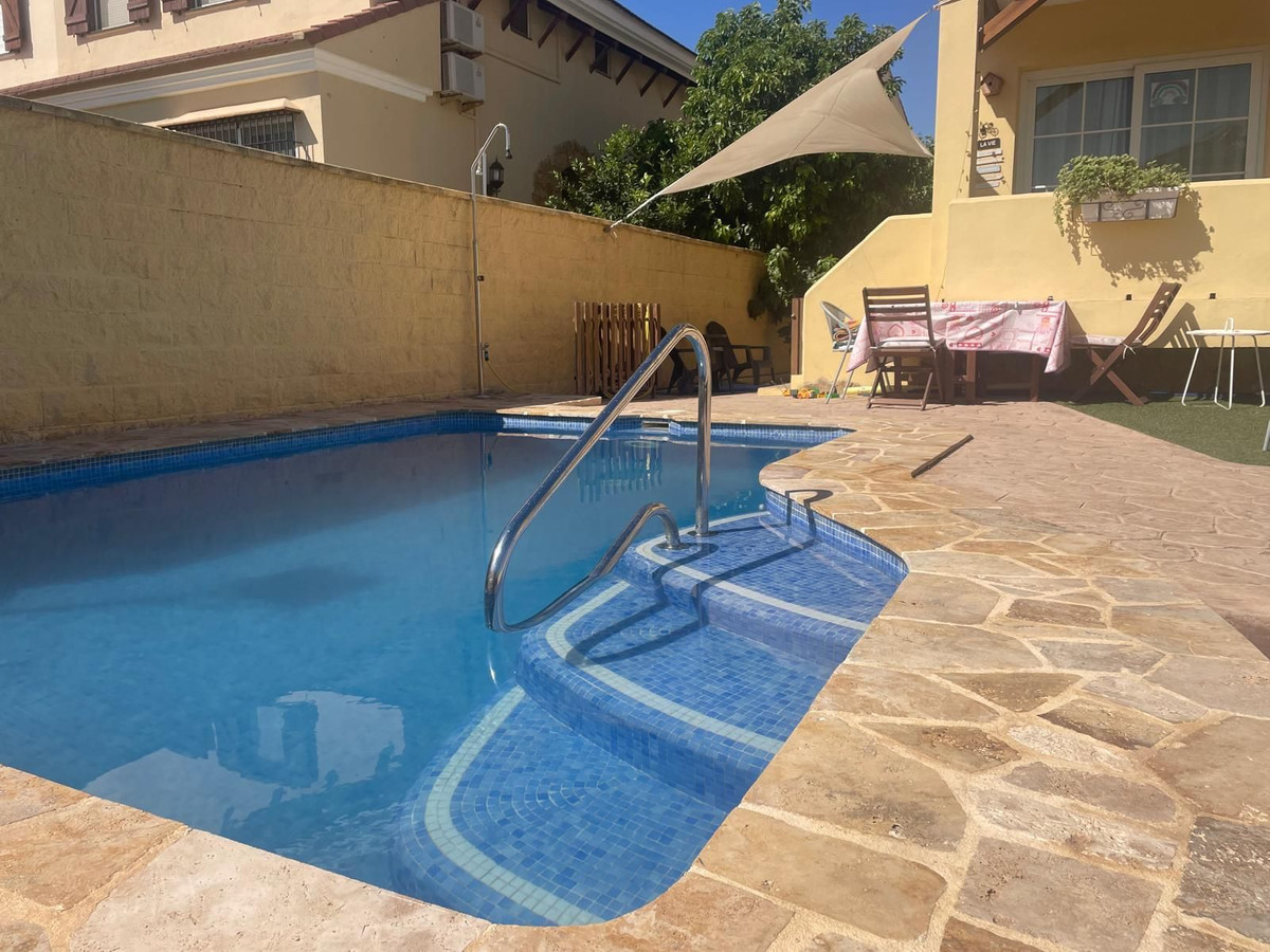 Appartement te koop in Alhaurín de la Torre | 6 slaapkamers H5292895