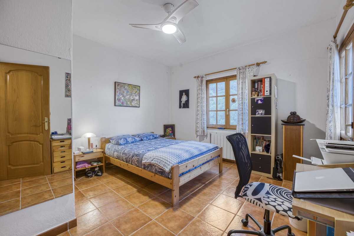 Huis te koop in Alhaurín de la Torre | 8 slaapkamers H5298832