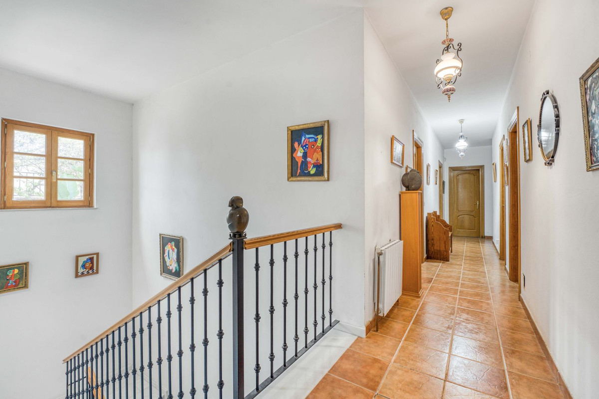 Huis te koop in Alhaurín de la Torre | 8 slaapkamers H5298832