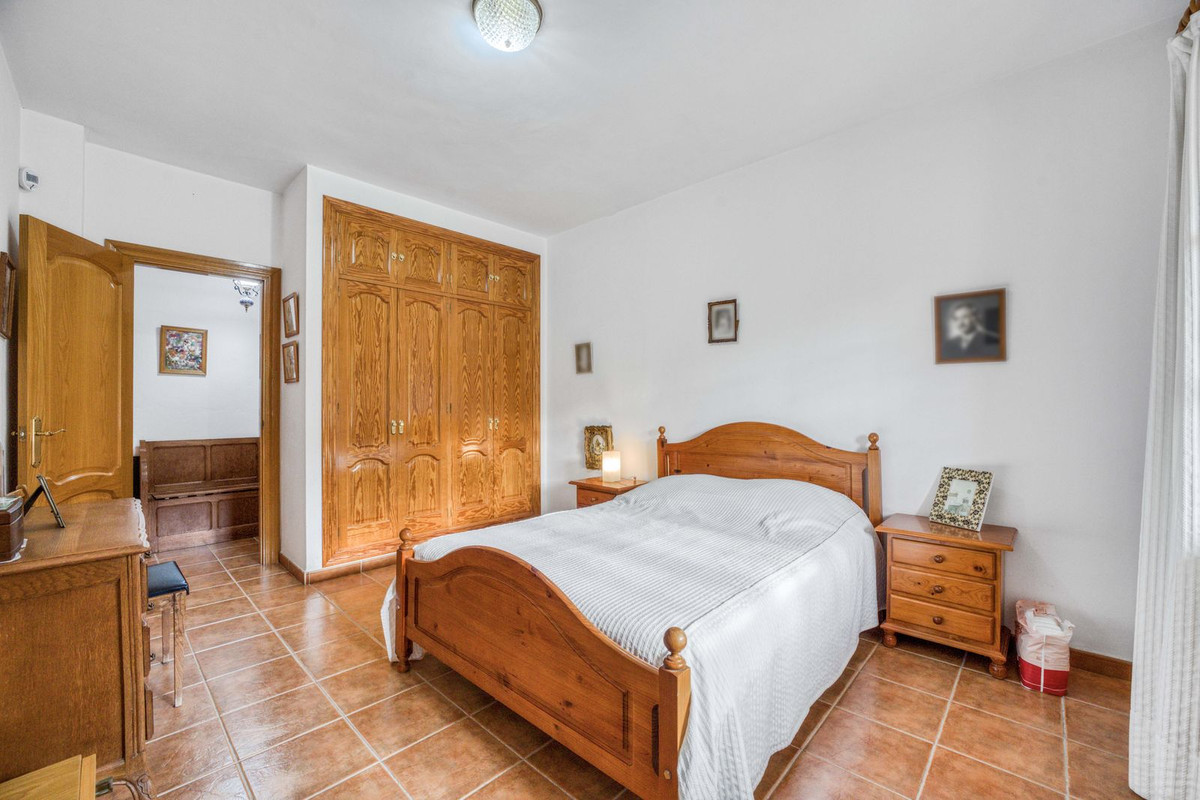 Huis te koop in Alhaurín de la Torre | 8 slaapkamers H5298832