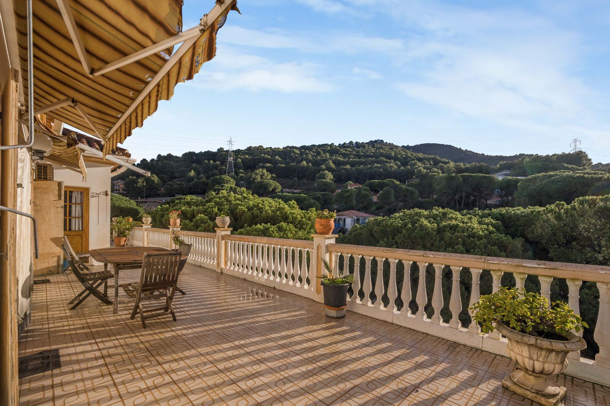 Huis te koop in Alhaurín de la Torre | 8 slaapkamers H5298832