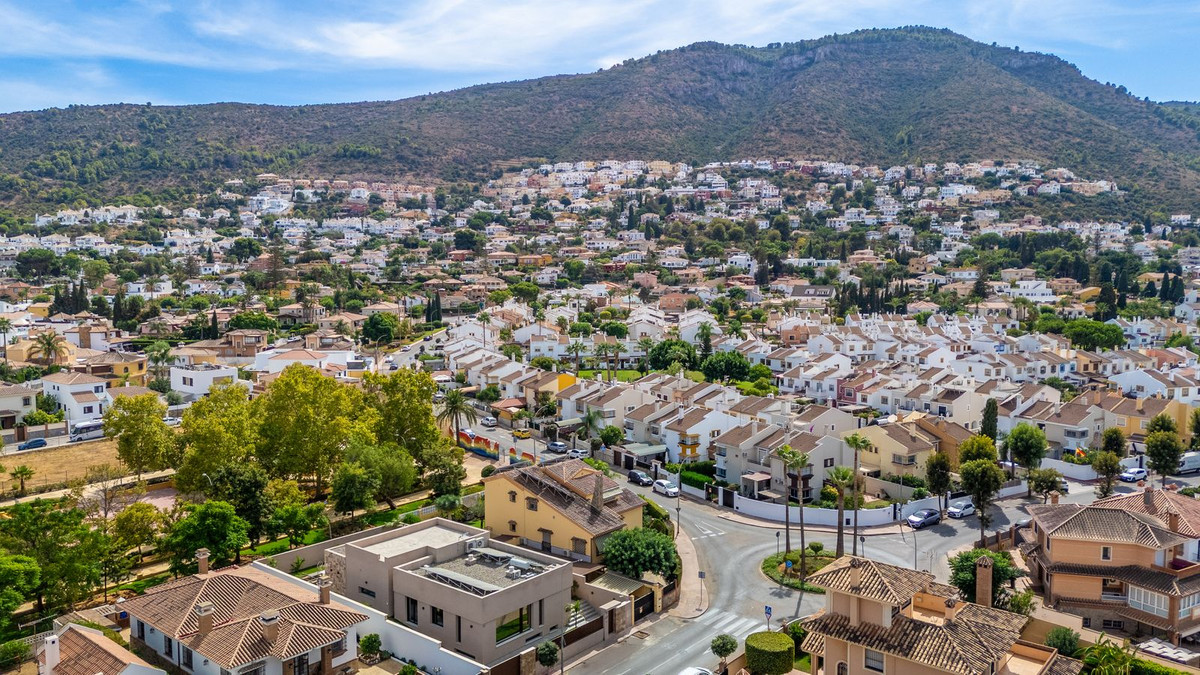 Huis te koop in Alhaurín de la Torre | 4 slaapkamers H5306677